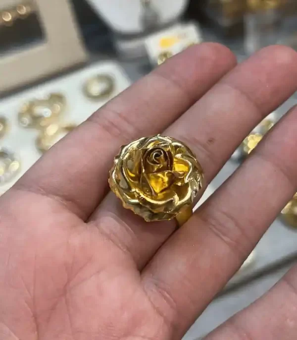 Anillo Bronce Oro Pequeño Flor